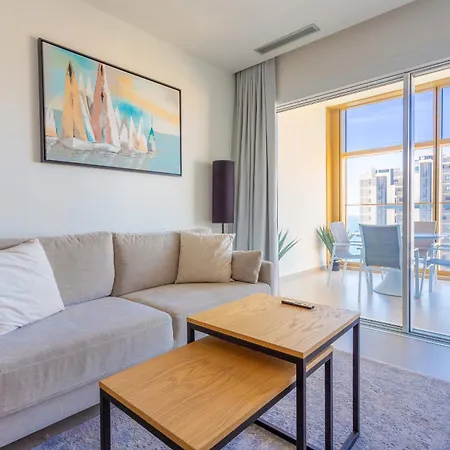 Intempo By Holuxe - 131 - 13th Floor *