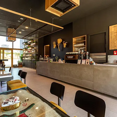 Intempo By Holuxe - 131 - 13th Floor